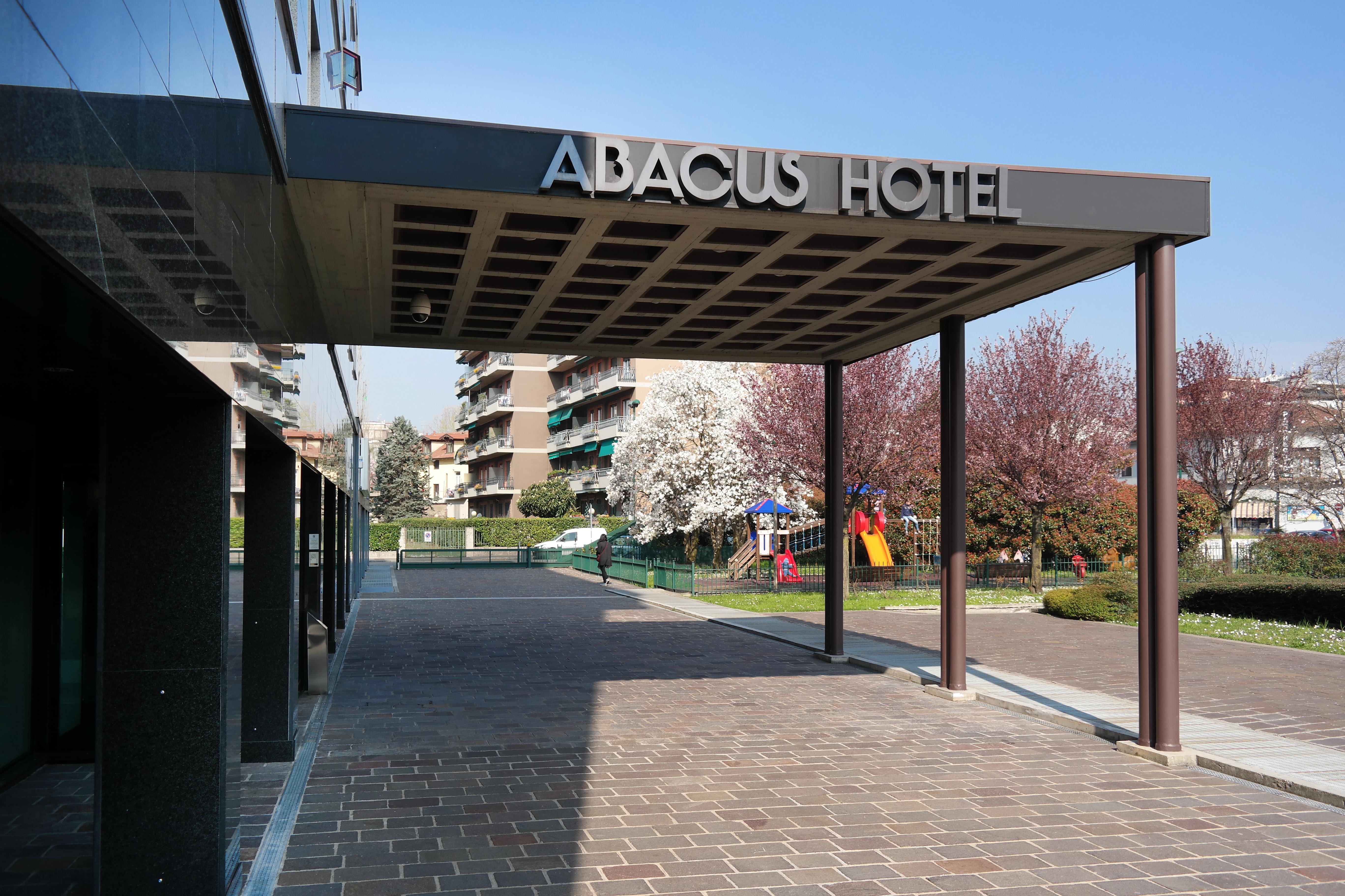 Abacus Hotel Sesto San Giovanni Esterno foto