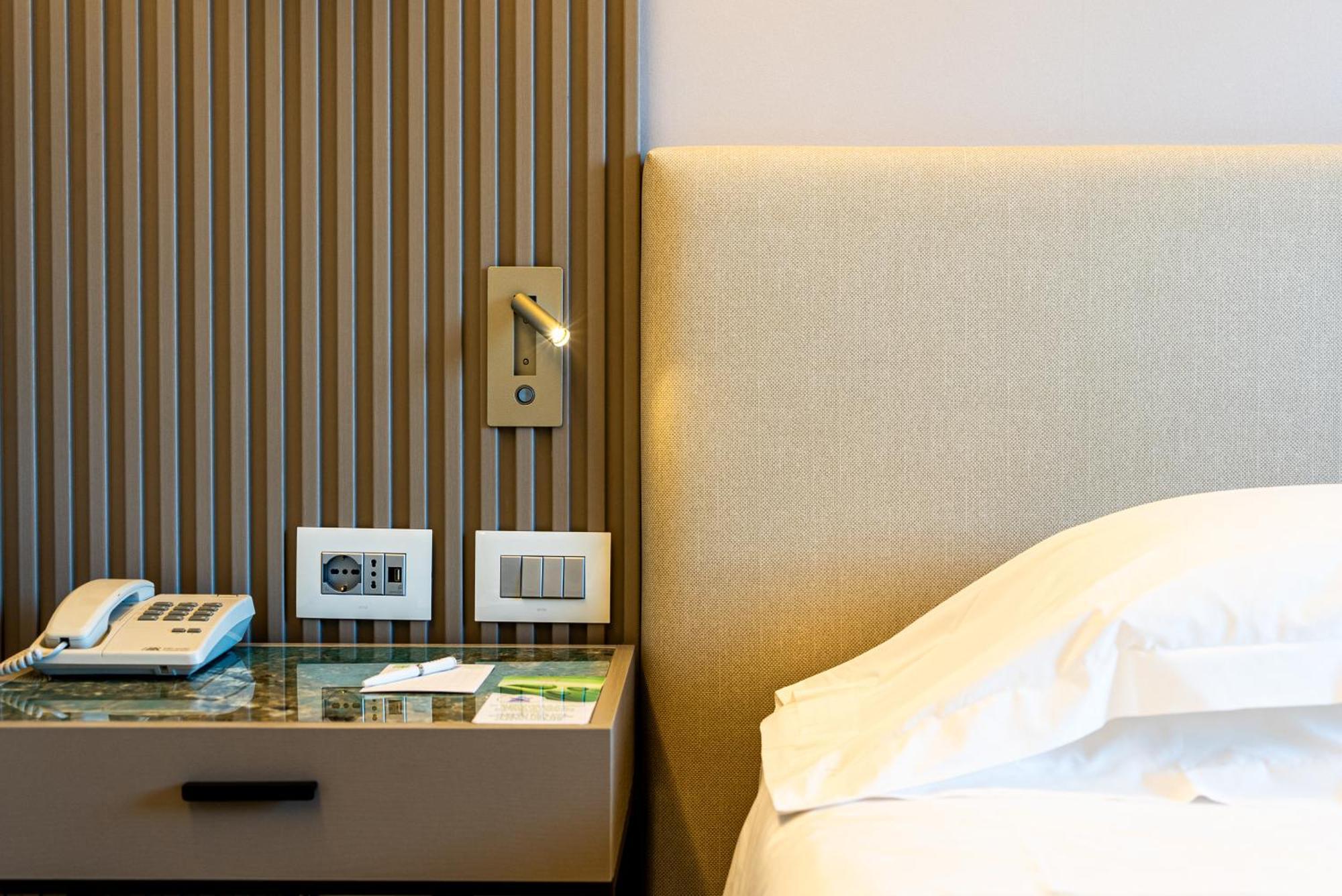 Abacus Hotel Sesto San Giovanni Esterno foto